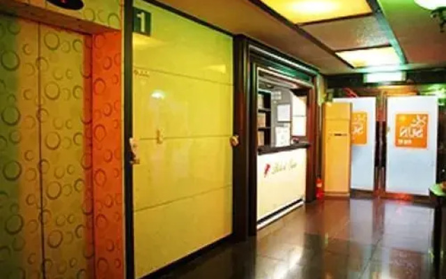 Bed Station Boutique Hotel