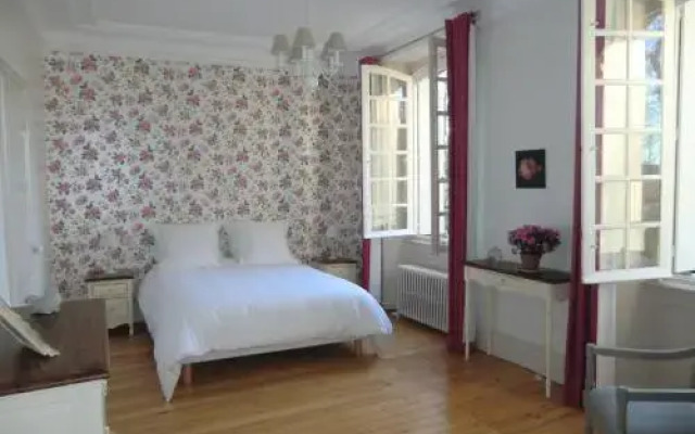 Château de maillot - Chambre d'hôtes