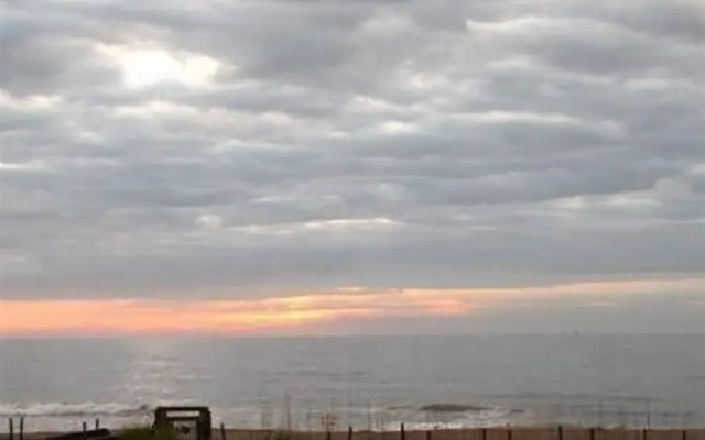 Summer Winds at Beachside Colony