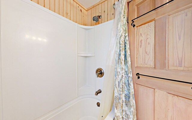 176 Samoset Drive Home