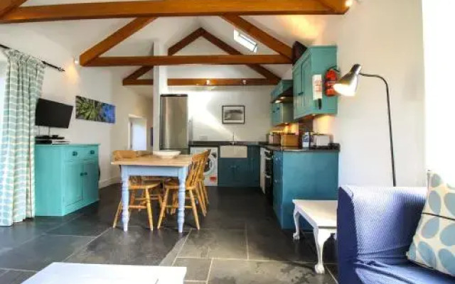 Polhendra Barn