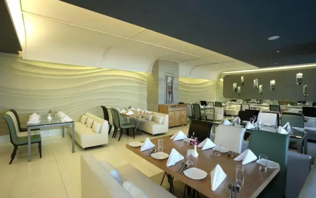 St Laurn Suites