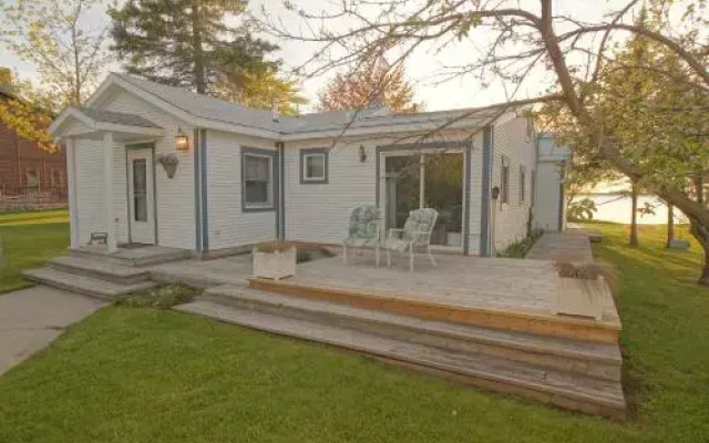 Sunset Breeze, House at Moran