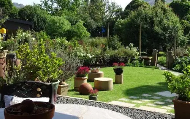 Kalm Guest House