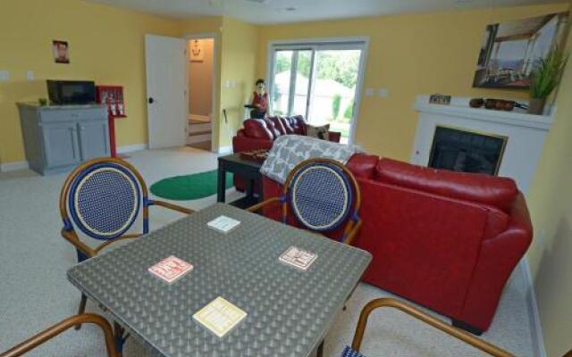 Sml- House in Mariners Landing