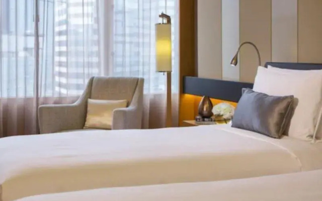 Renaissance Kowloon Hotel Hong Kong