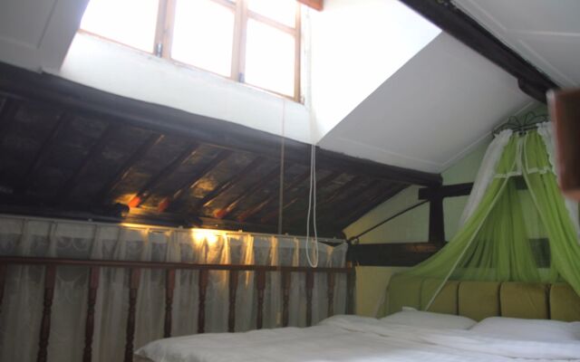 Suzhou Arts Yuexiangbaihe Pingjiang Road