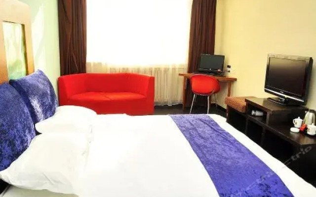 Super 8 Hotel Zibo Tong Qian