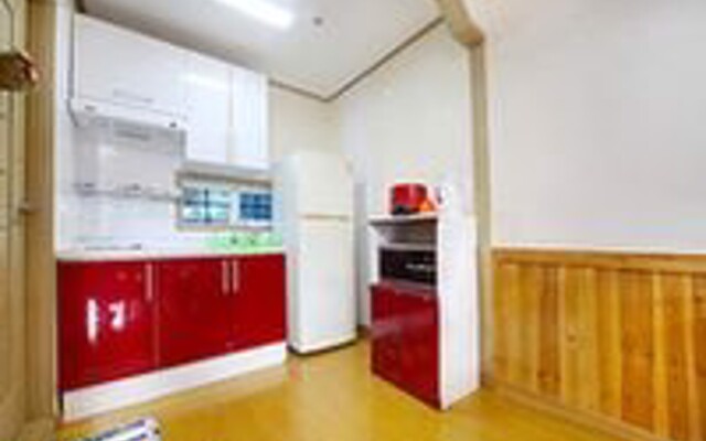 Gyeongpo Starry Love Song House Pension