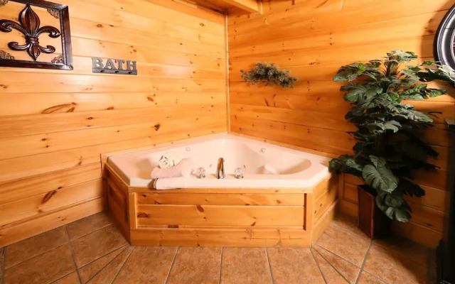 Sweet Surrender 1 Br cabin by RedAwning