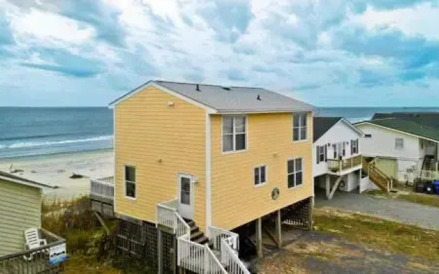 Banana Hammock - 4 Br Home