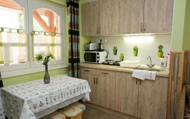 Főnix Apartman