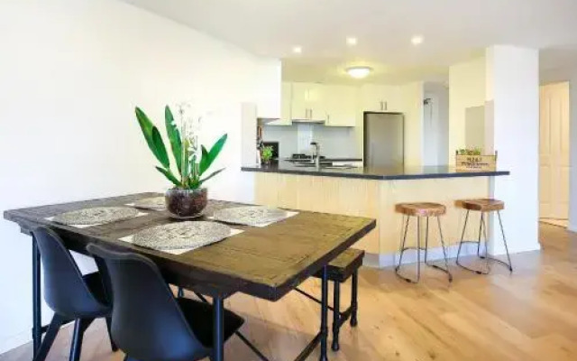 Vibrant inner-city living - Darling Harbour fringe