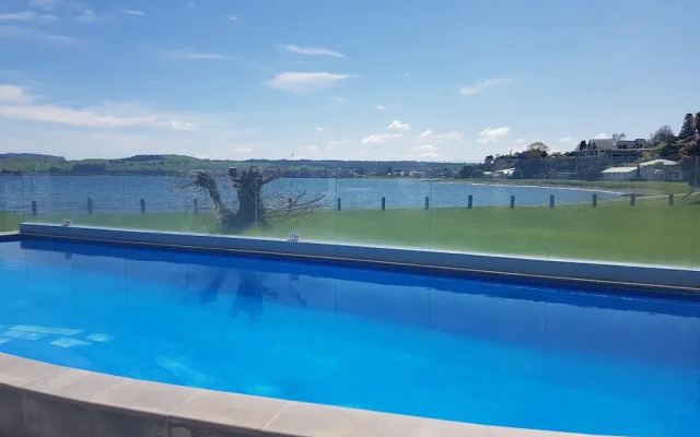 Waimahana 4 by Luxury Lakeside Accommodation