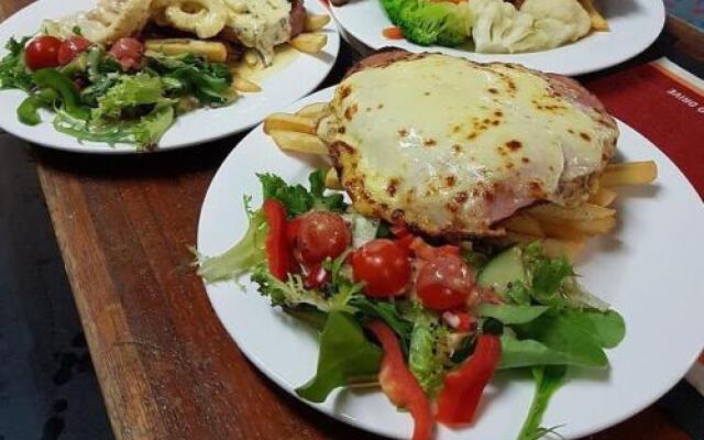 The King's Own Hotel Motel