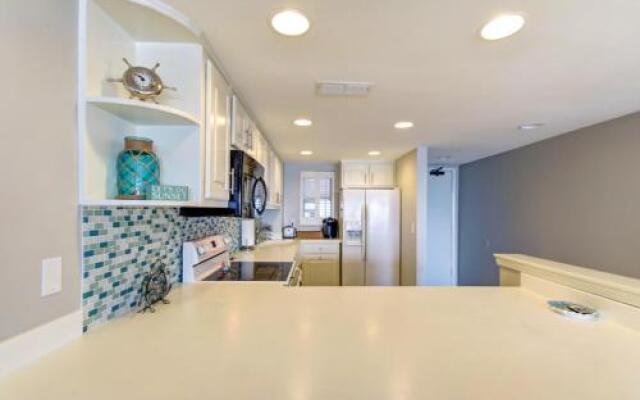 Beach Cottage Look Condo, Ocean View from Spacious Balcony by RedAwning