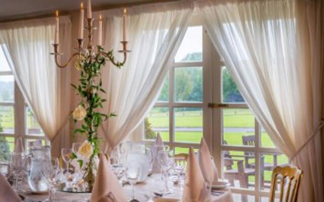 Dundrum House Hotel Golf & Leisure Resort
