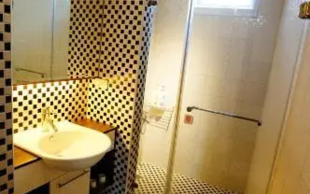 Chuanfan Villa No. 658-1