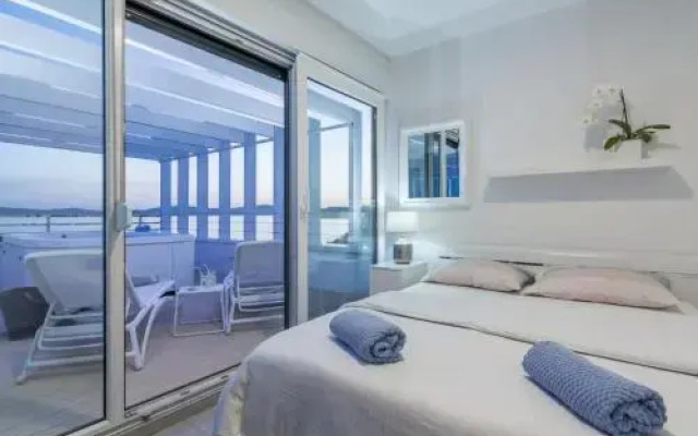 Lalic Gallery Apartments