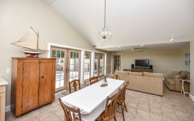 Beachview Delight by Beachside Management