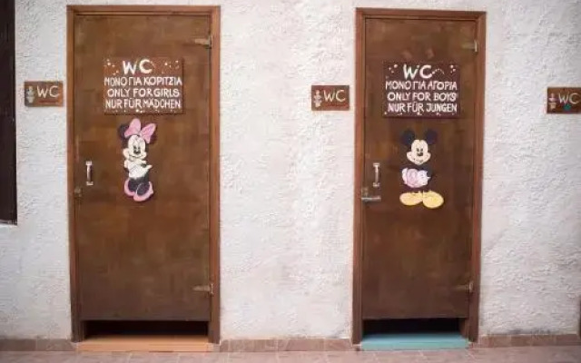 XeniCamp & Bungalows