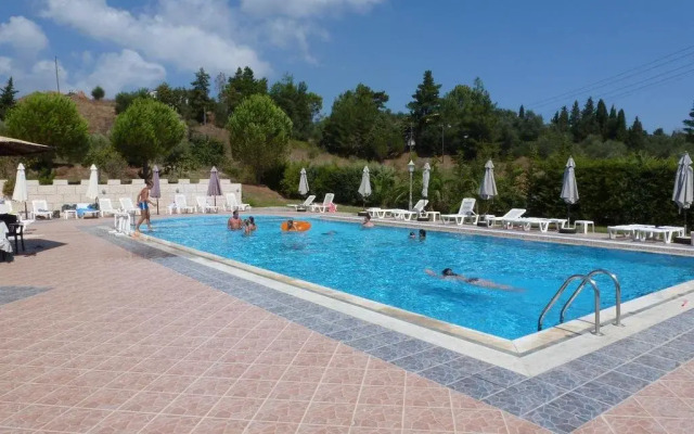 Gardenos Hotel
