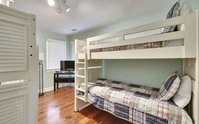 12 Ibis Holiday Home