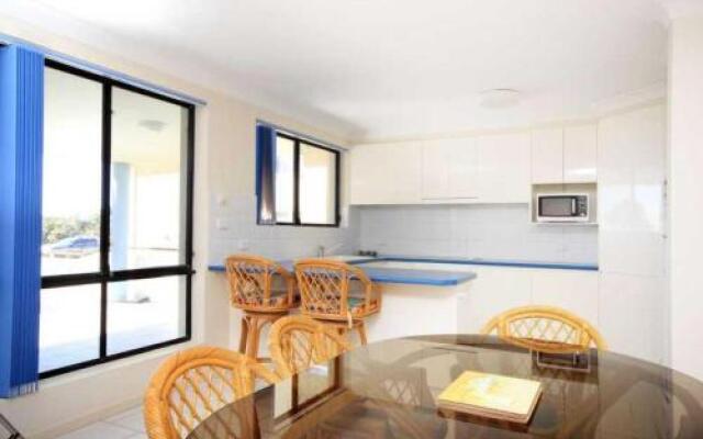 Hi Surf Unit 1 92 Head St Forster