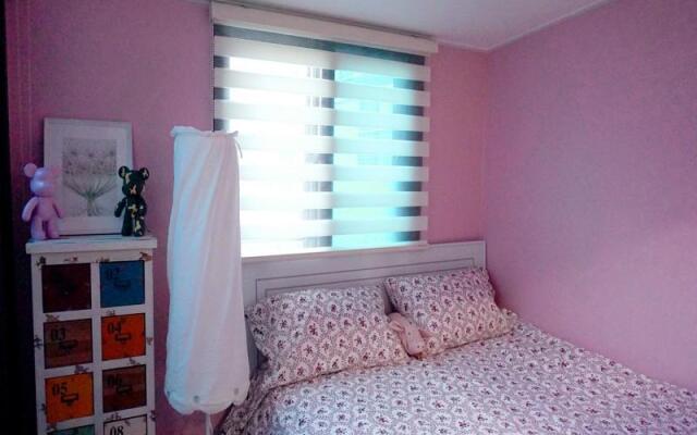 Oriental Modern Apartment 6