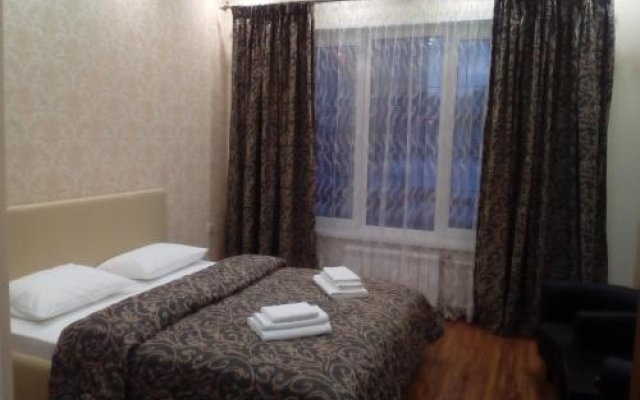 Hotel on Verkhnye polya 1 st
