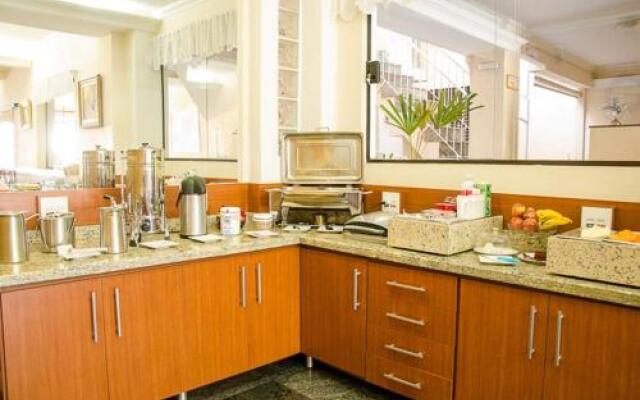 Lelis Hotel
