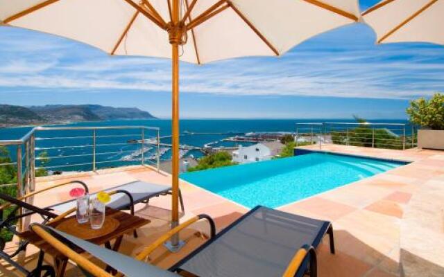 Azure View Luxury Apartment