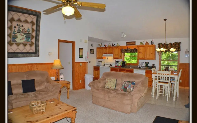 Heaven's Cove - 2 Br cabin by RedAwning