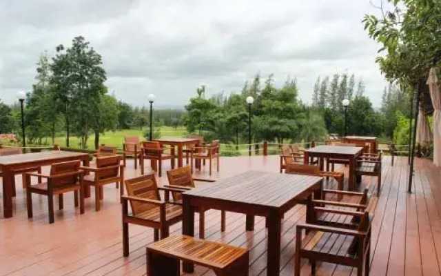 Evergreen Hills Golf Club & Resort
