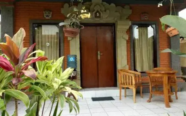 Happy Inn 2