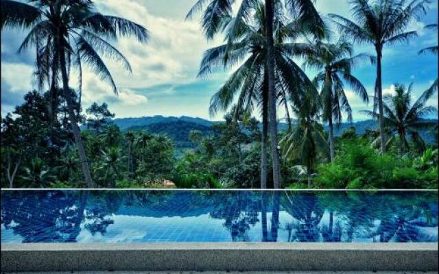 Private 4 Bed Villa in Maenam Ko Samui