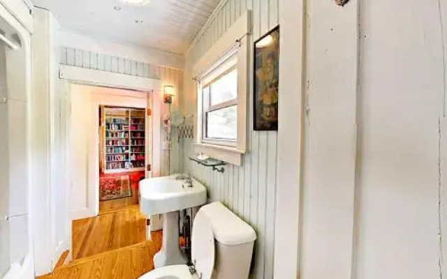 15SRMFRN - 4 Br home by RedAwning