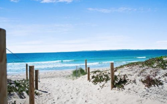 Walk to Surf Beach, Club and Shops - Sands Court Boyd St, Woorim – Beach – Woorim