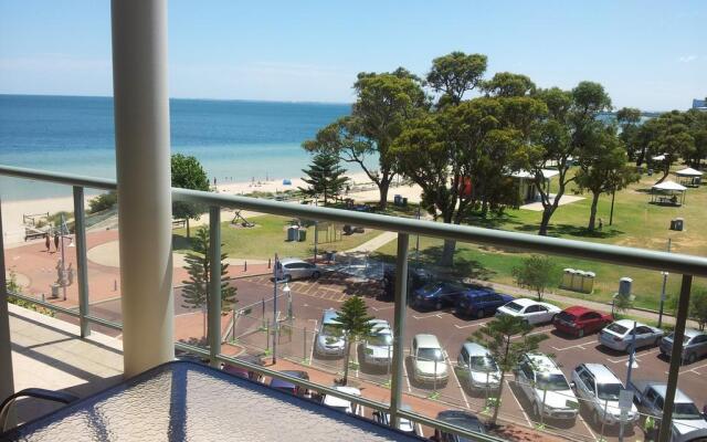 Boardwalk By The Beach Holiday Rental