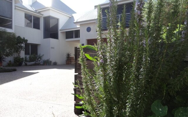 Sandpiper Apartment