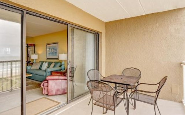 Comfy Upper Unit Condo to Enjoy the Beach or the Fishing by RedAwning