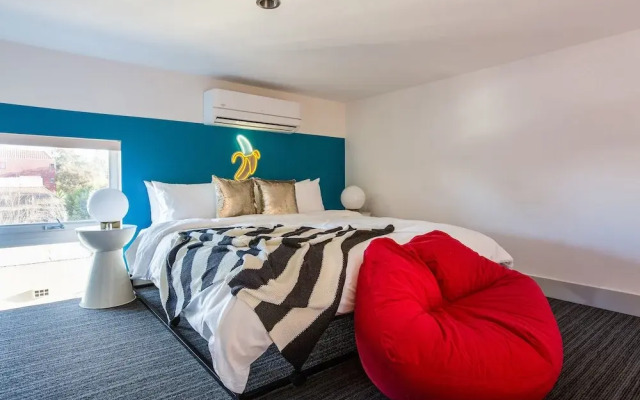 Playful 1BR Hillcrest Suites by Sonder