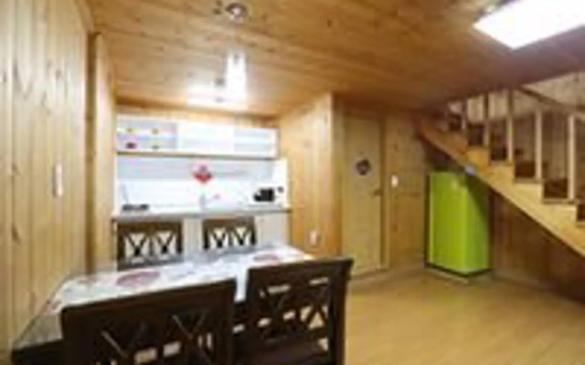 Gapyeong Apgujeong Pension