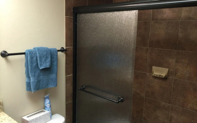 Whispering Pines Guest Suites