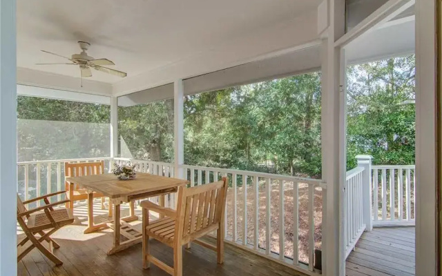 Pelican Bay 33 by RedAwning