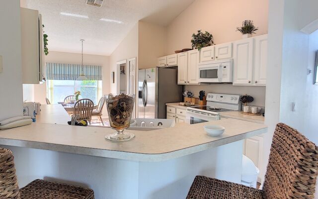 446 Lake Shore Parkway