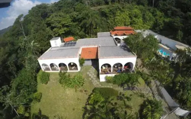 Hostel House 84