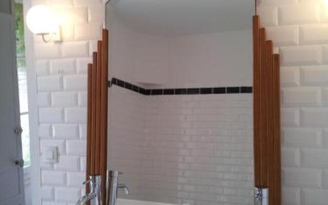 La Maison De La Rive Gauche