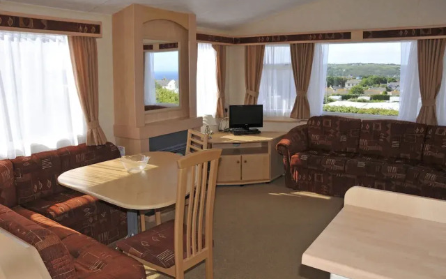 Howells Leisure Fishguard Holiday Park - Caravan Park