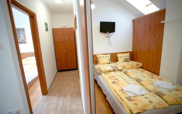 Julia Harmony Apartmen